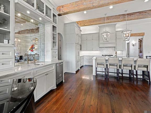 5th image of 8429 Hattic St