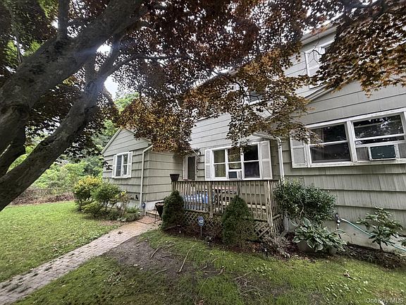 2nd image of 8 Windus Drive