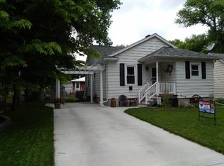 906 S 3rd St, Norfolk, NE 68701