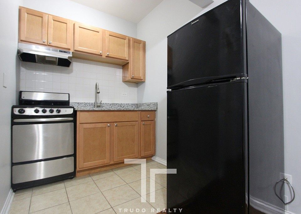 1st image of 1456 W Fargo Ave APT 303