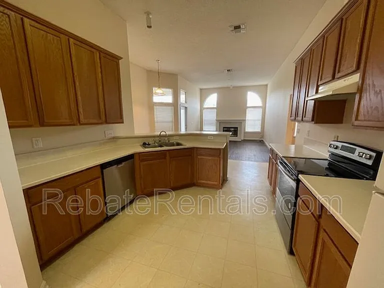 5009 Grand Lakes Dr S — Photo 16