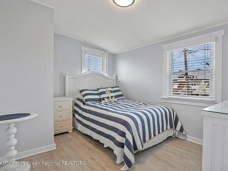 107 17th Ave — Photo 22