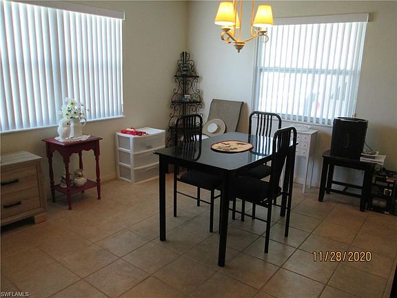 5th image of 42 Desert Candle Cir