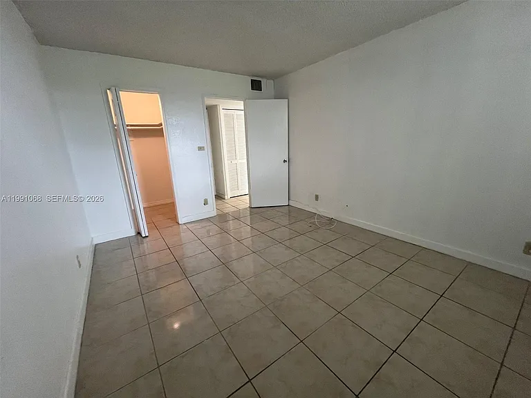 4550 NW 9th St #414E — Photo 7