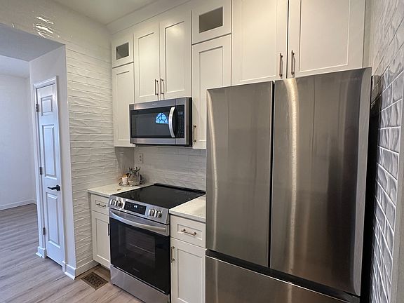 5th image of 11408 Abbots Cross Ln