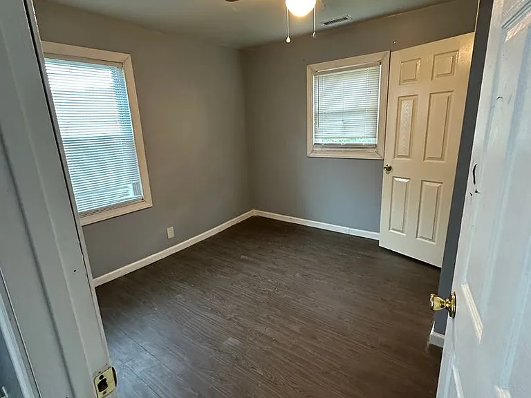 1235 Grant Ave — Photo 9