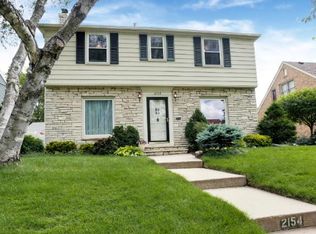 2154 Highland Pkwy, Saint Paul, MN 55116