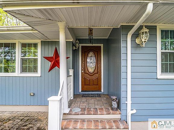 2nd image of 2 Agress Rd