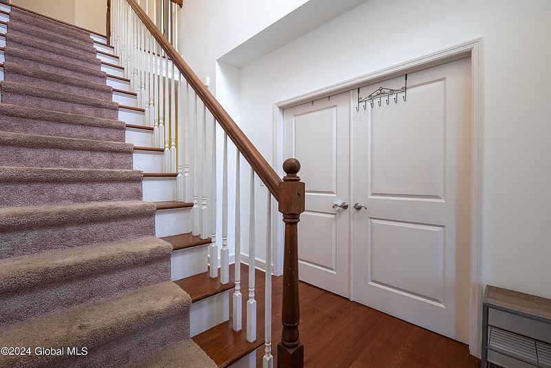 4th image of 132 Denise Drive