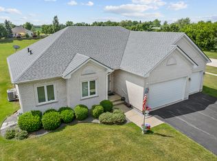 519 Sawgrass Ln, Hampshire, IL 60140