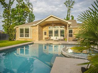 79 N Victoriana Cir, Spring, TX 77389