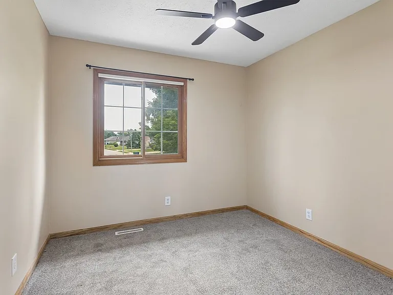 2402 King Dr — Photo 13