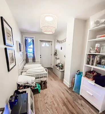 Rented by Amicourt LLC | media 11