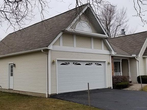 2nd image of 20 Village Gate Ct