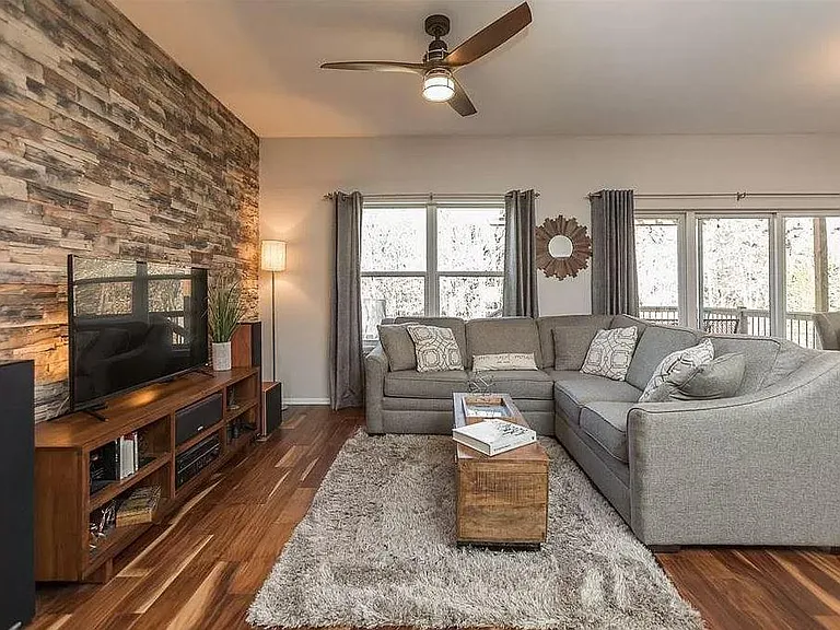 1020 Capri Dr NE — Photo 10