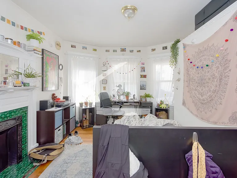 74 Quint Ave #7 — Photo 5