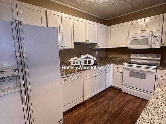 3rd image of 10401 Cedar Lake Rd Unit 505