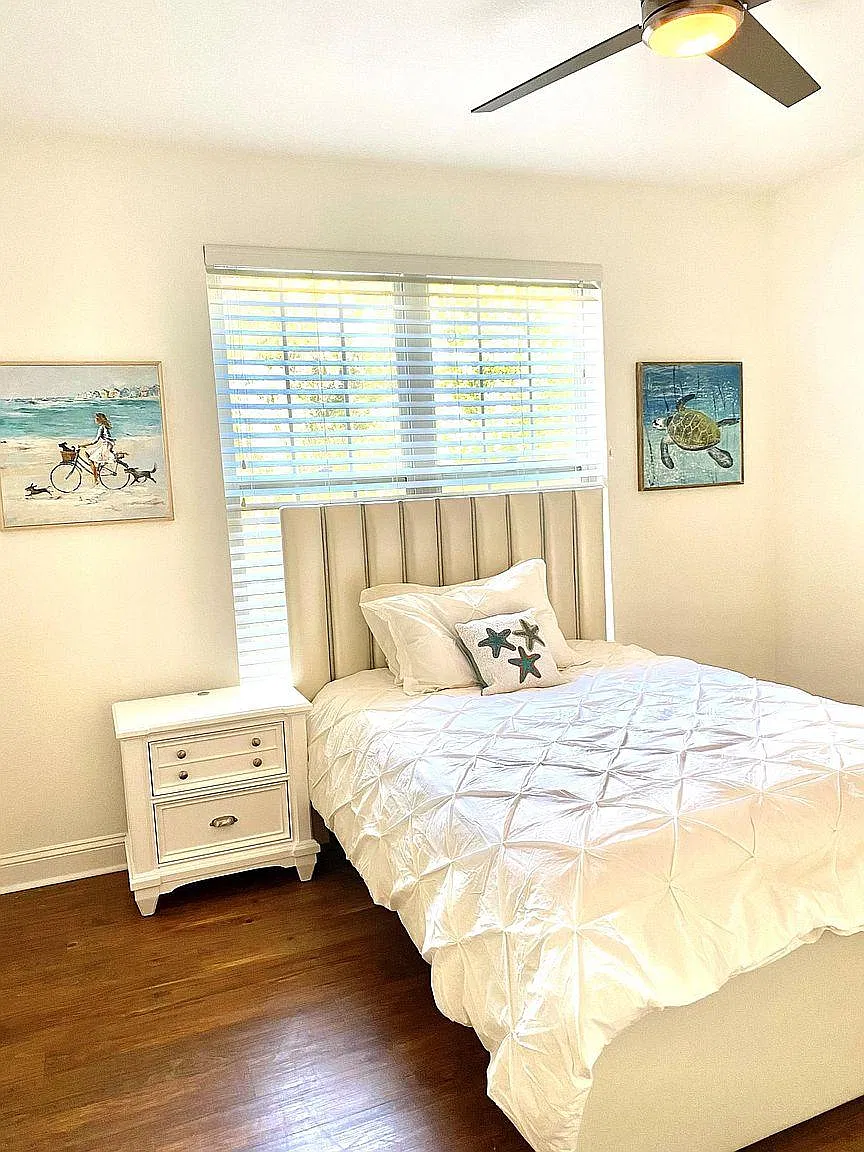 2 bed, 1078 sqft, $1,899 — Photo 2