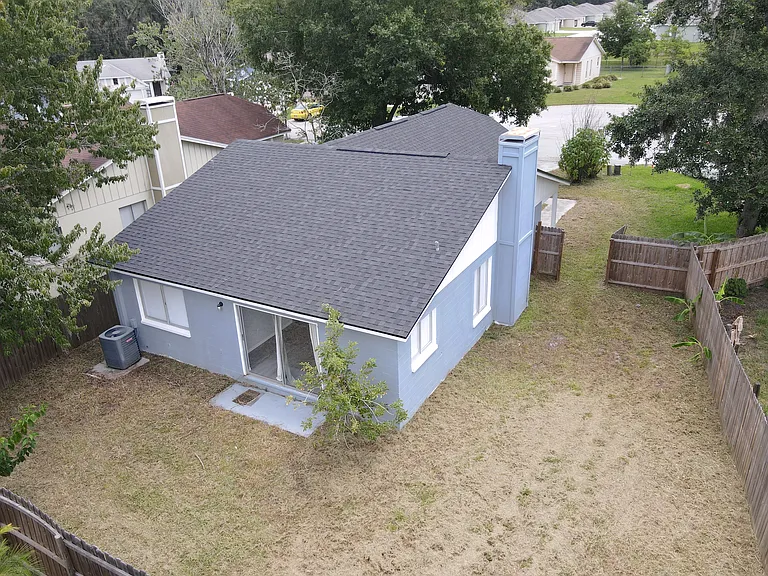 1306 Bramblewood Dr — Photo 16