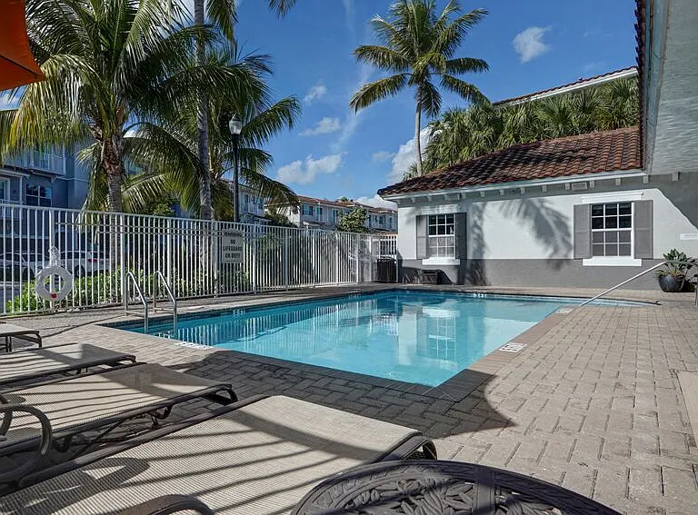 Midtown exterior 42