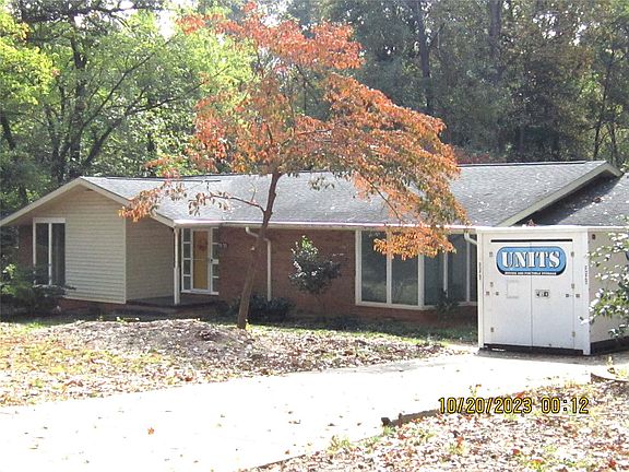 3rd image of 7033 Lakeside Dr E