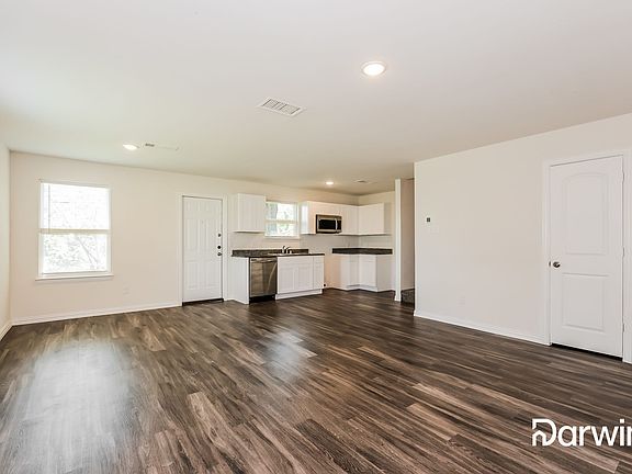 5th image of 2711 Berryhill Dr #2711