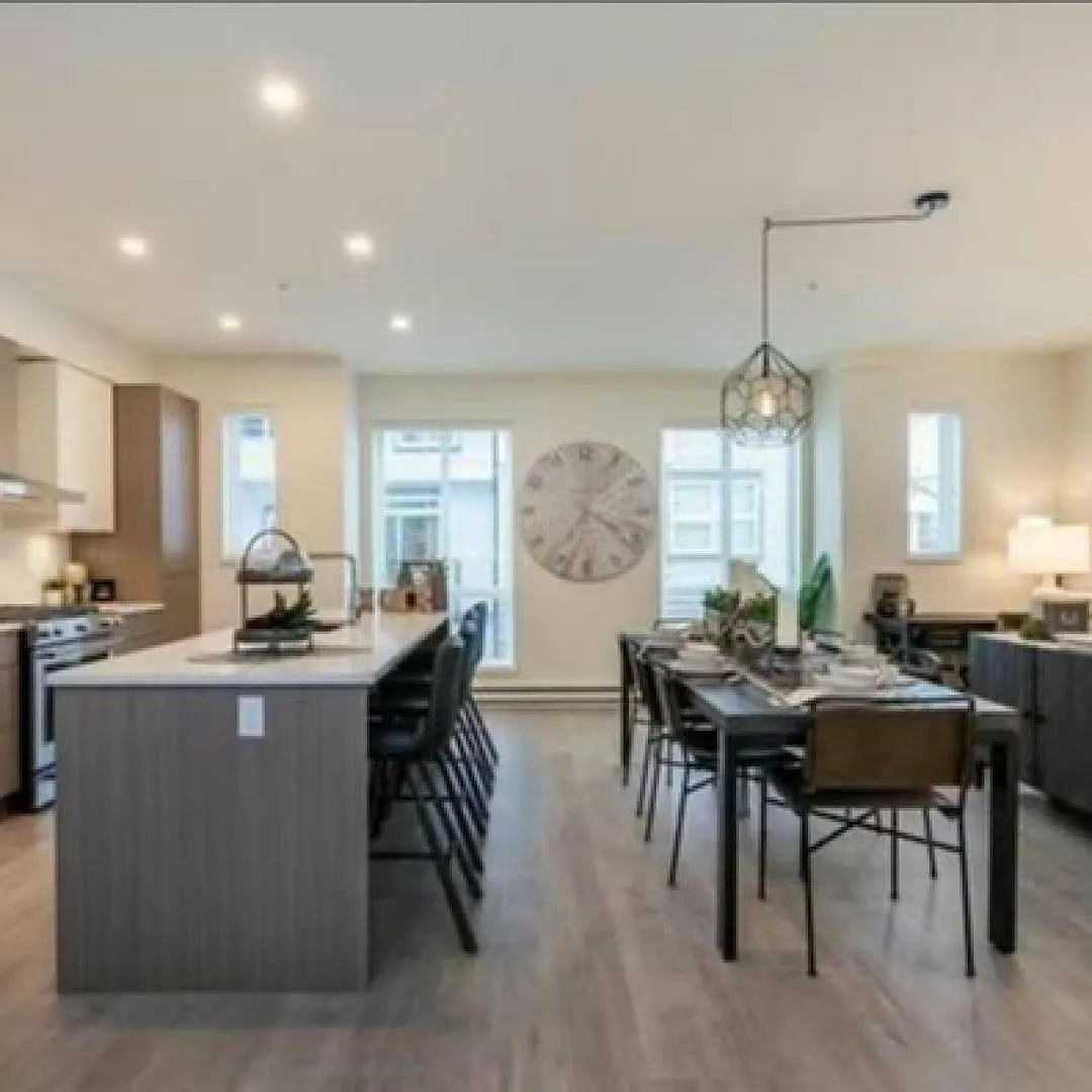 3 bed, 1474 sqft, $3,100 — Photo 1