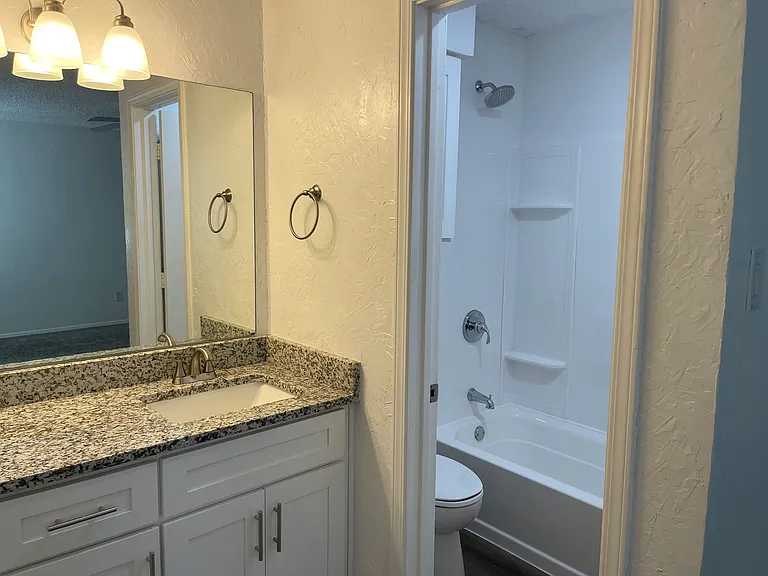 2233 Chase Ct — Photo 10