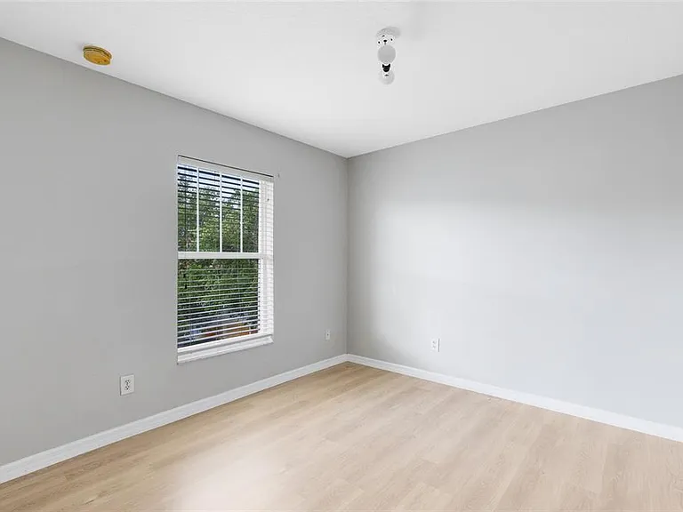 2064 Cypress Bay Blvd — Photo 15