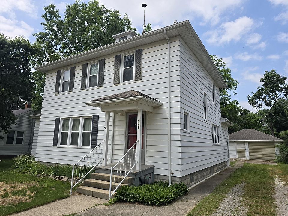 1st image of 743 N Saginaw St