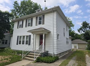 743 N Saginaw St, Owosso, MI 48867