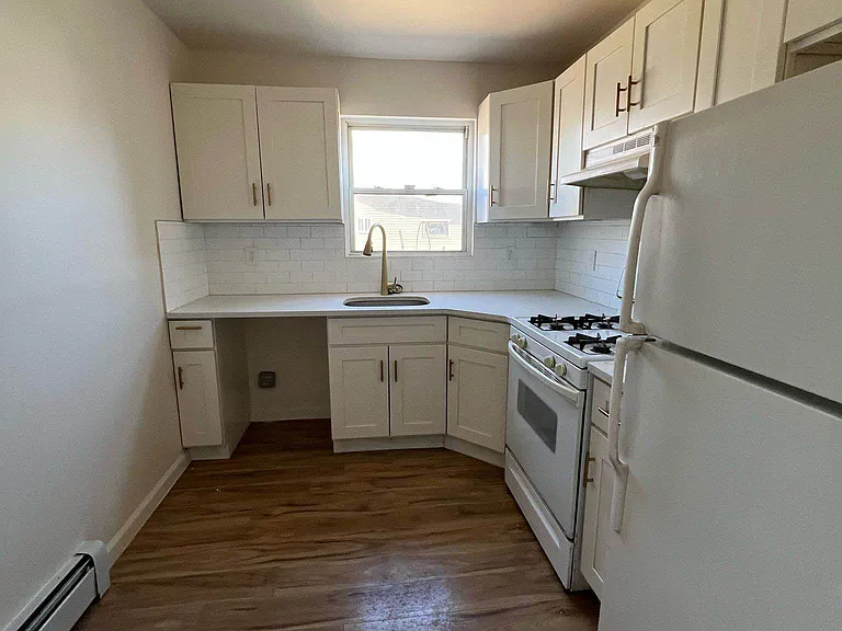 69-19 Bayfield Ave #1 — Photo 6