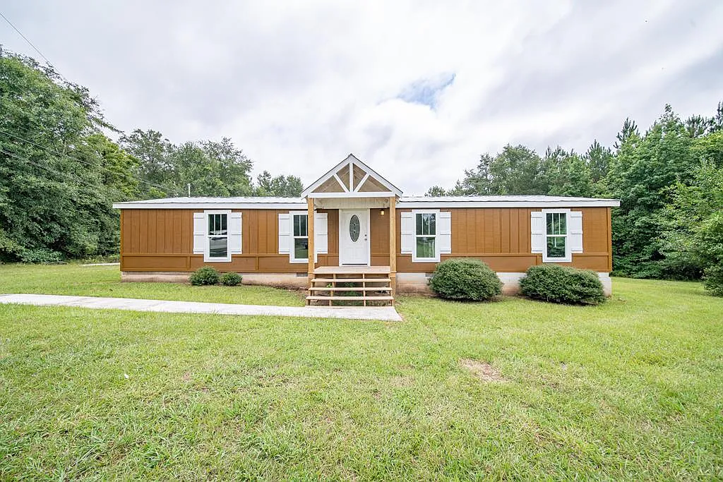 3 bed, 2.0 bath, 1422 sqft, $1,500 — Photo 1