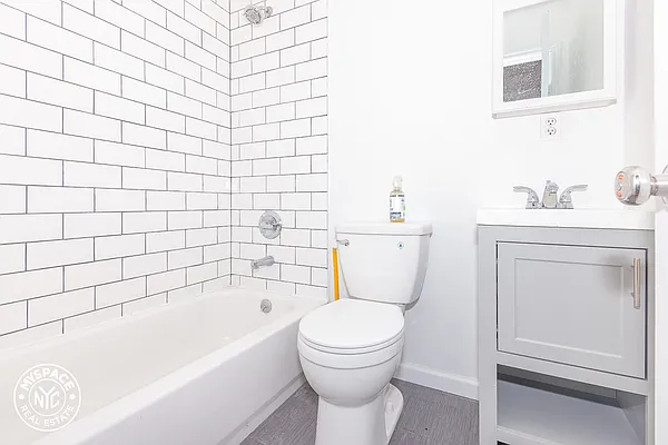 Rented by MySpaceNYC | media 20