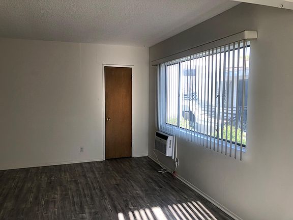 4th image of 5034 Cahuenga Blvd #4
