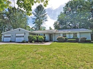 3 Tanglewood Way S, Andover, MA 01810