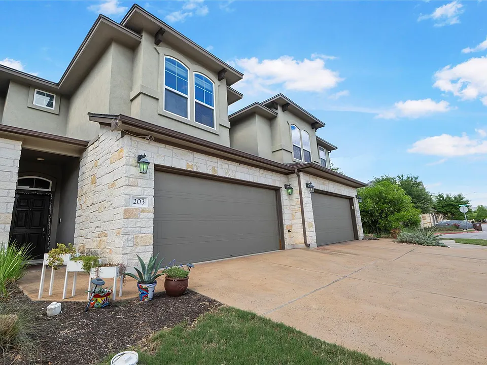 13400 Briarwick Dr #203