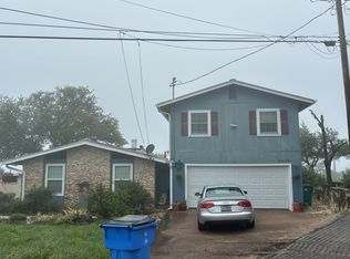 8416 Rock Cliff Dr, Jonestown, TX 78645