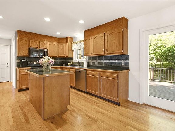 4th image of 5 Wingate Rd
