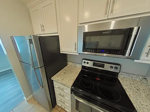 Oakview Apartments Photo 1