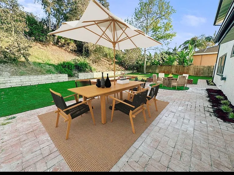 6438 La Paloma St — Photo 2