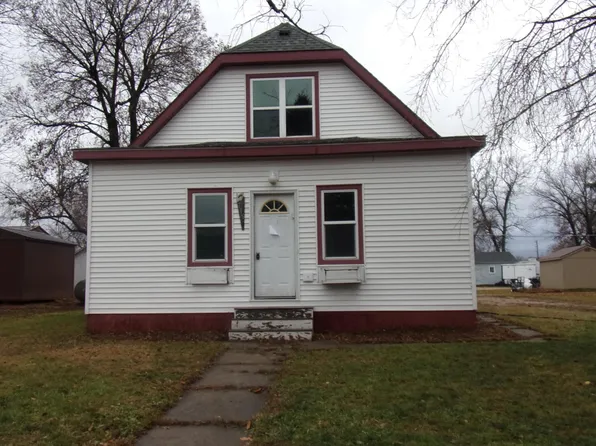 716 Bluff St, Graceville, MN 56240