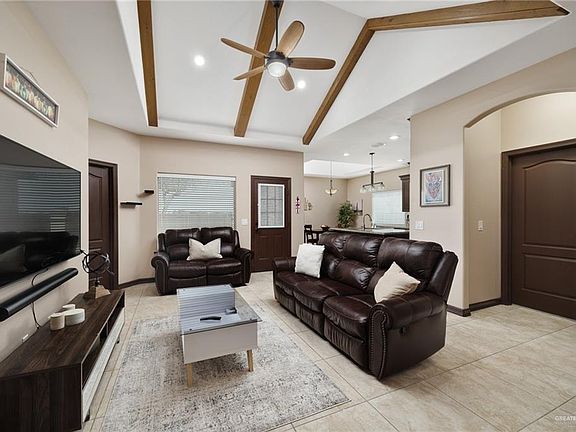 3rd image of 3219 Water Oak Dr