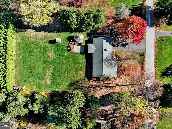 2nd image of 2179 Sherreem Rd
