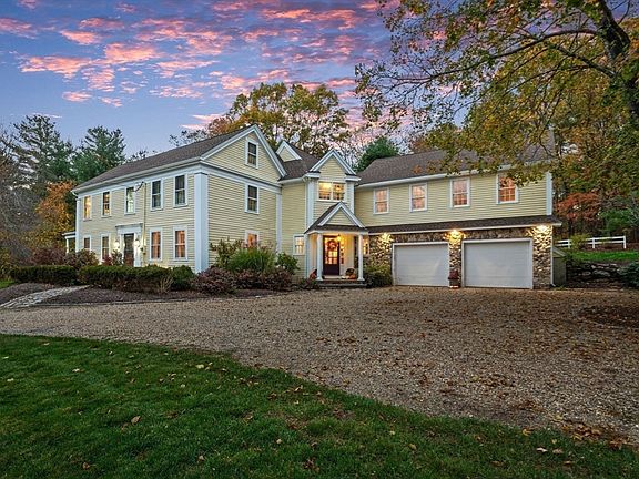 2nd image of 499 Main St