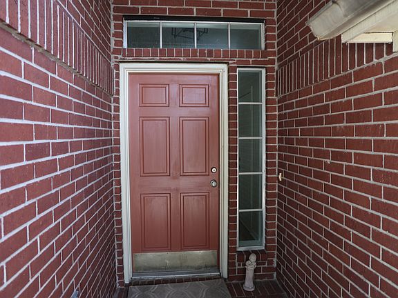 4th image of 13778 Sablesprings Ln