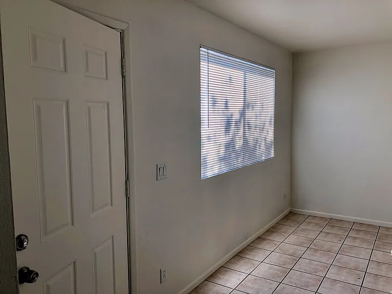 7107 N 53rd Ave — Photo 10