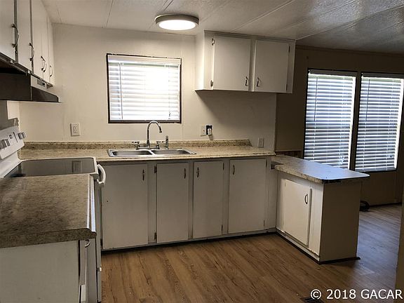 3rd image of 2509 NE 63rd St