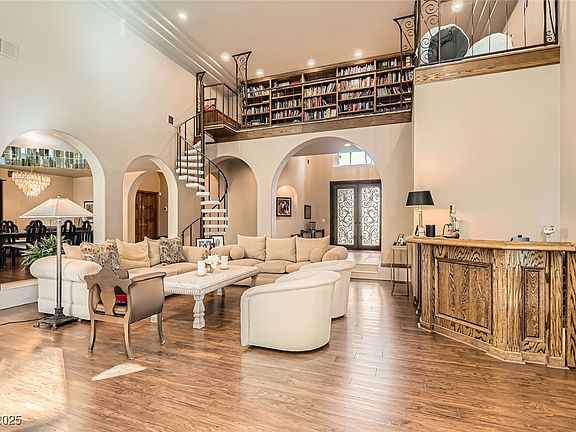 5th image of 24 Wild Dunes Ct