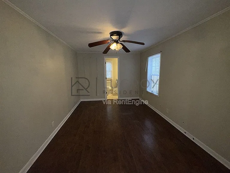 1081 S Church St — Photo 7